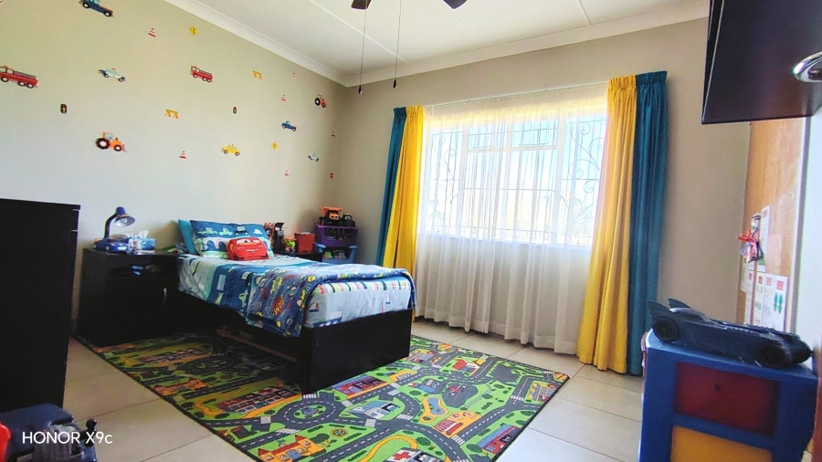 4 Bedroom Property for Sale in Rothdene Gauteng