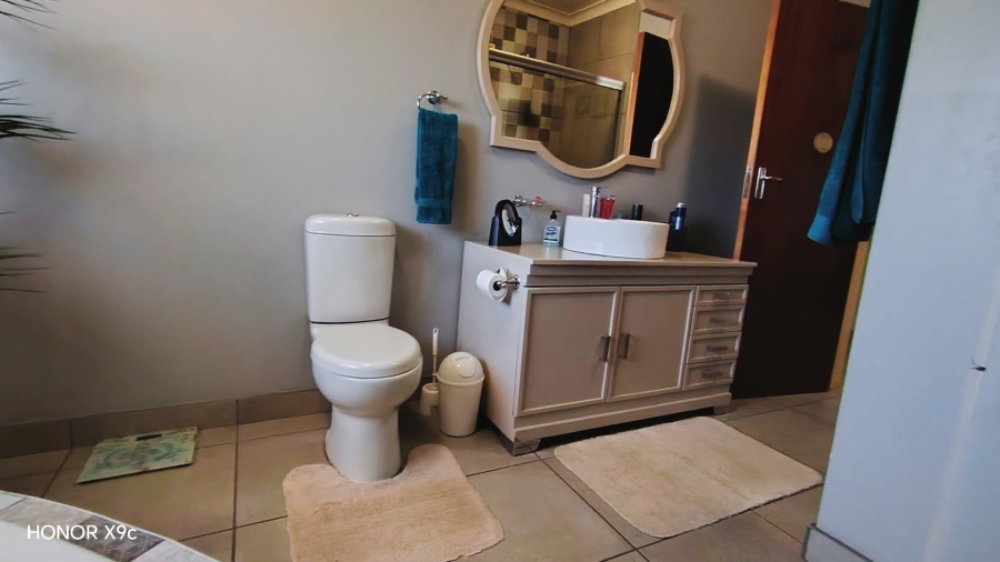 4 Bedroom Property for Sale in Rothdene Gauteng