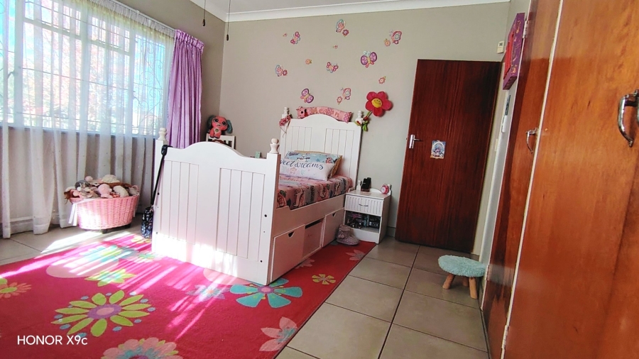 4 Bedroom Property for Sale in Rothdene Gauteng