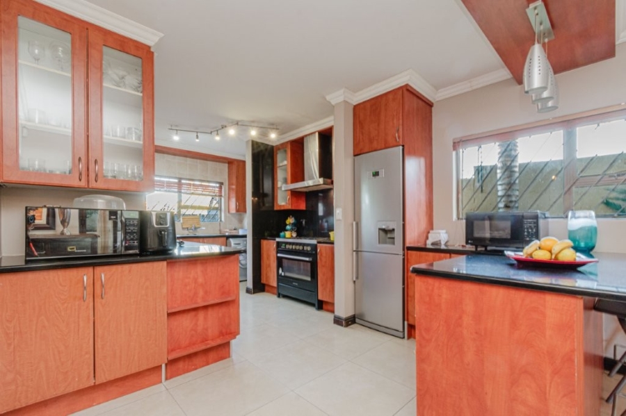 4 Bedroom Property for Sale in Noordhang Gauteng