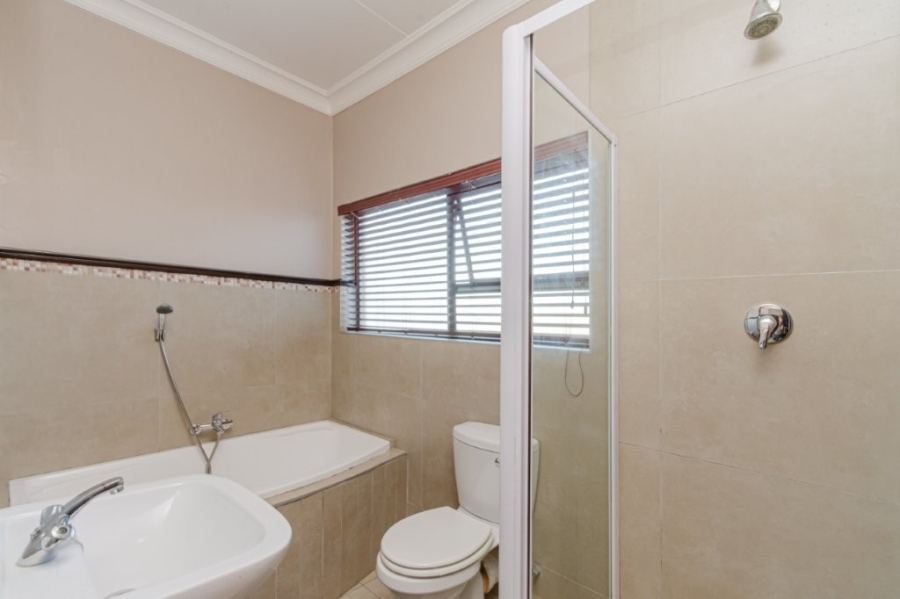 4 Bedroom Property for Sale in Noordhang Gauteng