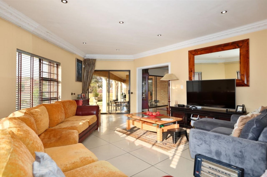 5 Bedroom Property for Sale in Country View Gauteng