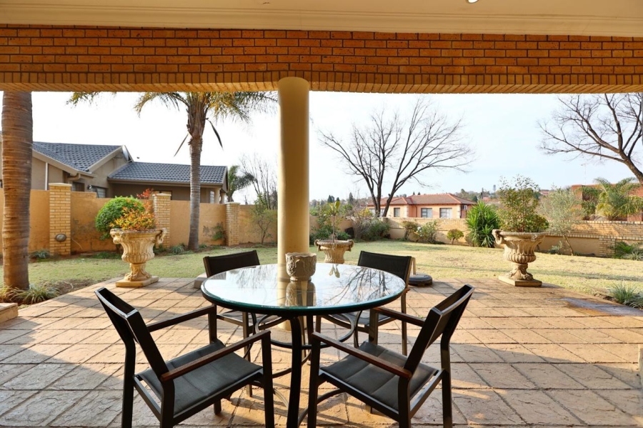 5 Bedroom Property for Sale in Country View Gauteng
