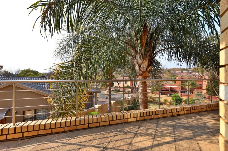 5 Bedroom Property for Sale in Country View Gauteng