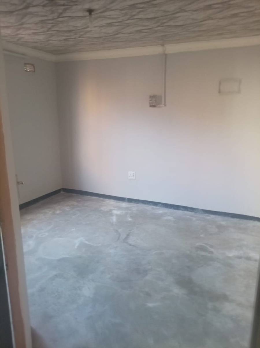 7 Bedroom Property for Sale in Daveyton Gauteng
