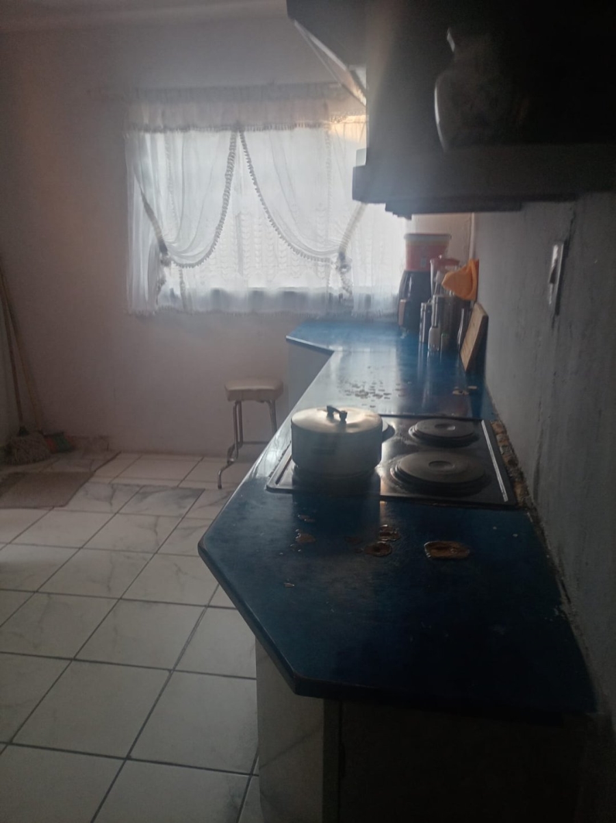 7 Bedroom Property for Sale in Daveyton Gauteng