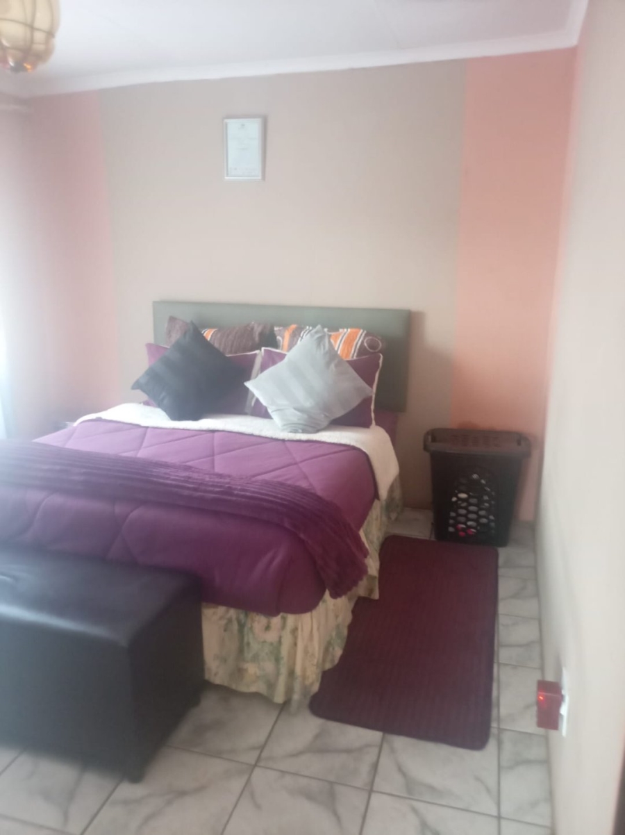 7 Bedroom Property for Sale in Daveyton Gauteng