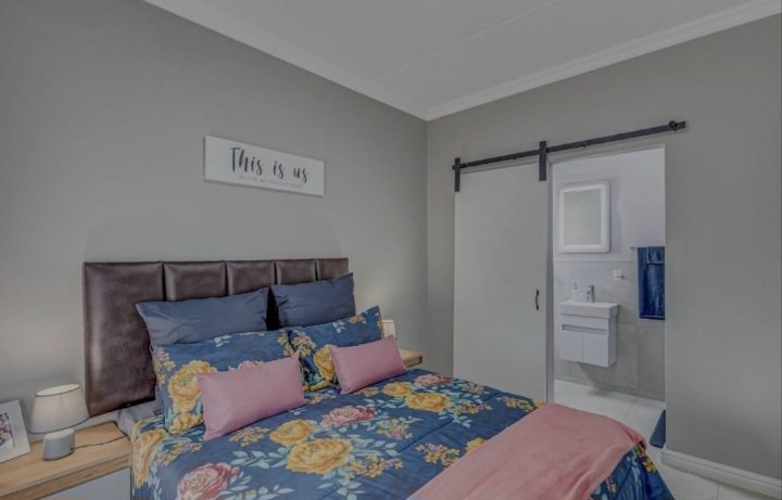 To Let 3 Bedroom Property for Rent in Waterfall Gauteng
