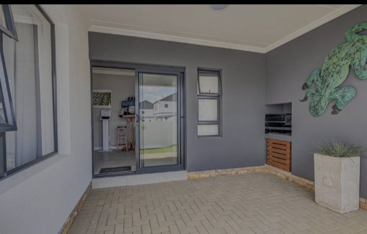 To Let 3 Bedroom Property for Rent in Waterfall Gauteng