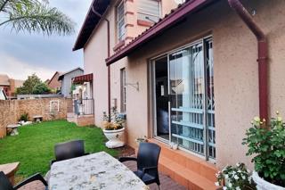 4 Bedroom Property for Sale in Glen Marais Gauteng