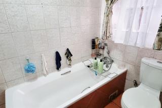 4 Bedroom Property for Sale in Glen Marais Gauteng