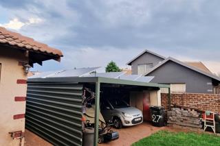 4 Bedroom Property for Sale in Glen Marais Gauteng