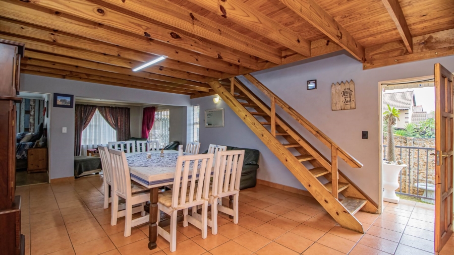 4 Bedroom Property for Sale in Glen Marais Gauteng