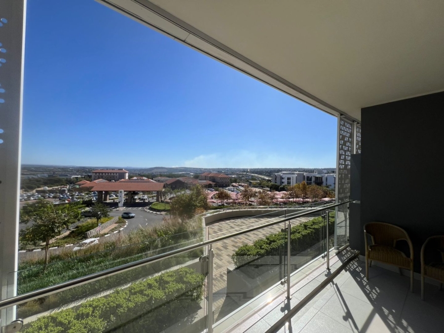 To Let 1 Bedroom Property for Rent in Waterfall Country Village Gauteng