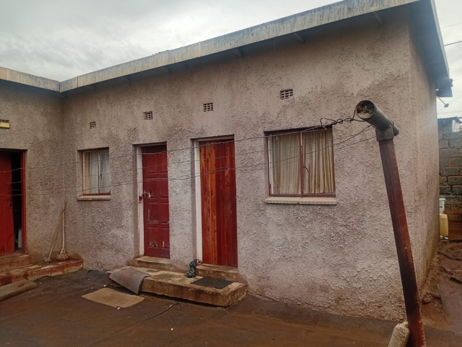 4 Bedroom Property for Sale in Jabulani Gauteng