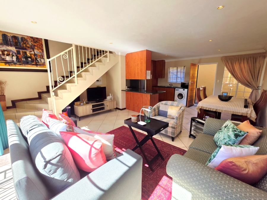 2 Bedroom Property for Sale in La Montagne Gauteng