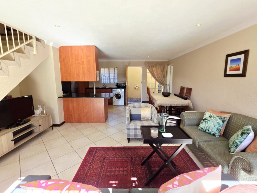 2 Bedroom Property for Sale in La Montagne Gauteng