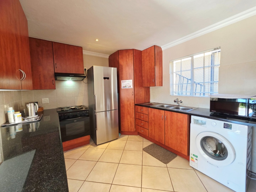 2 Bedroom Property for Sale in La Montagne Gauteng