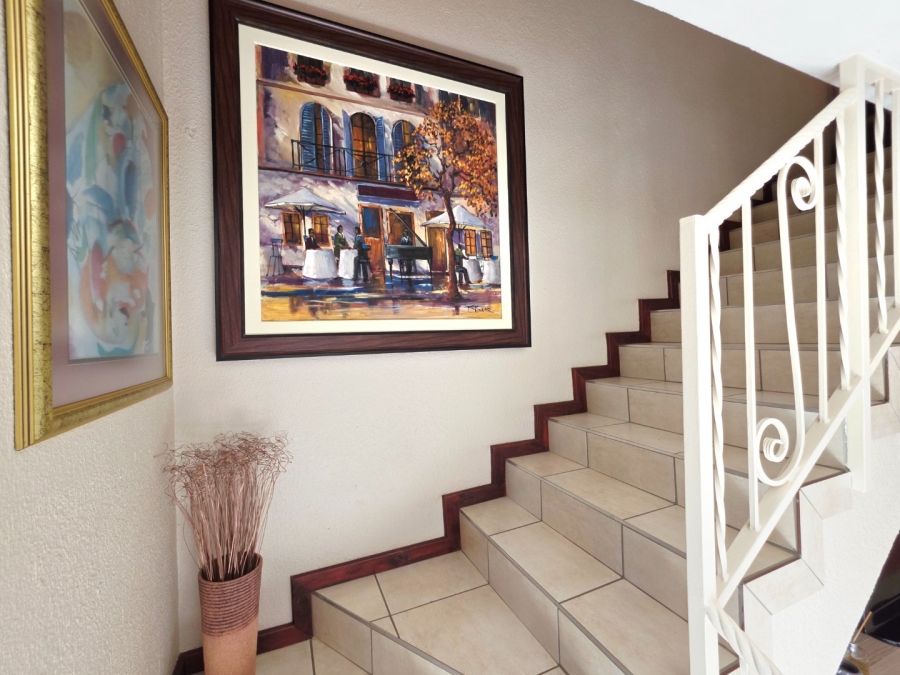 2 Bedroom Property for Sale in La Montagne Gauteng