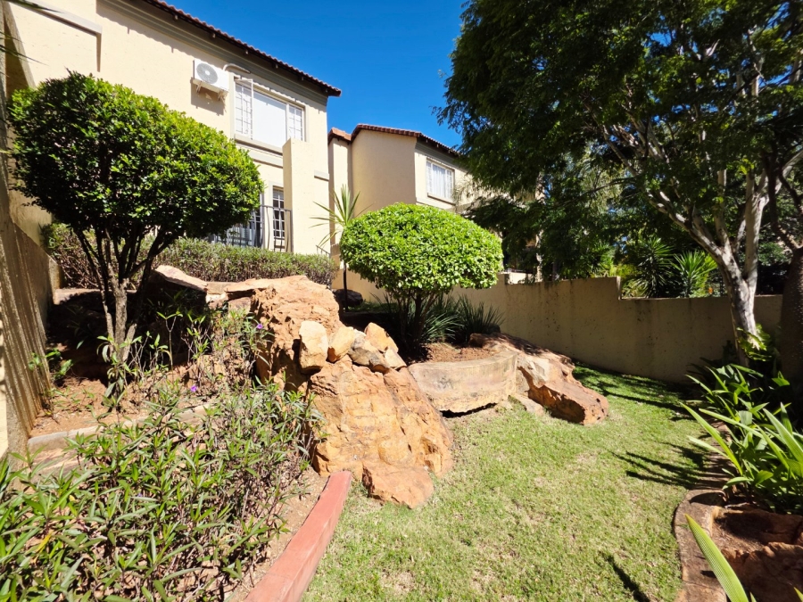 2 Bedroom Property for Sale in La Montagne Gauteng