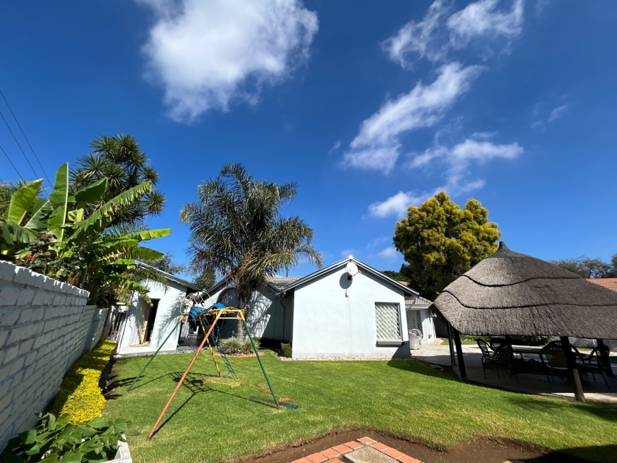 To Let 3 Bedroom Property for Rent in Sunward Park Gauteng