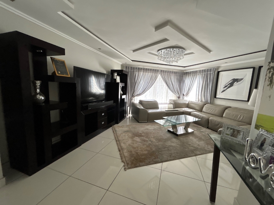 To Let 3 Bedroom Property for Rent in Sunward Park Gauteng