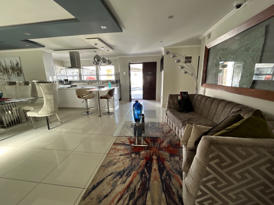 To Let 3 Bedroom Property for Rent in Sunward Park Gauteng
