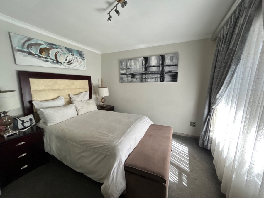 To Let 3 Bedroom Property for Rent in Sunward Park Gauteng