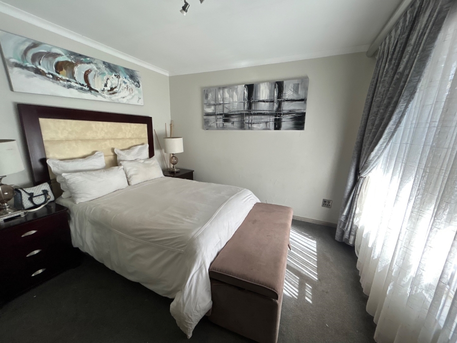 To Let 3 Bedroom Property for Rent in Sunward Park Gauteng