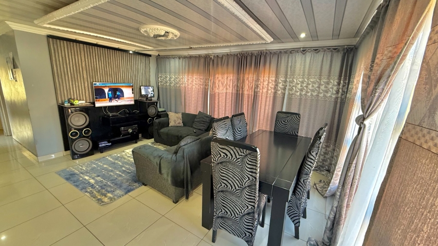 3 Bedroom Property for Sale in Goudrand Gauteng