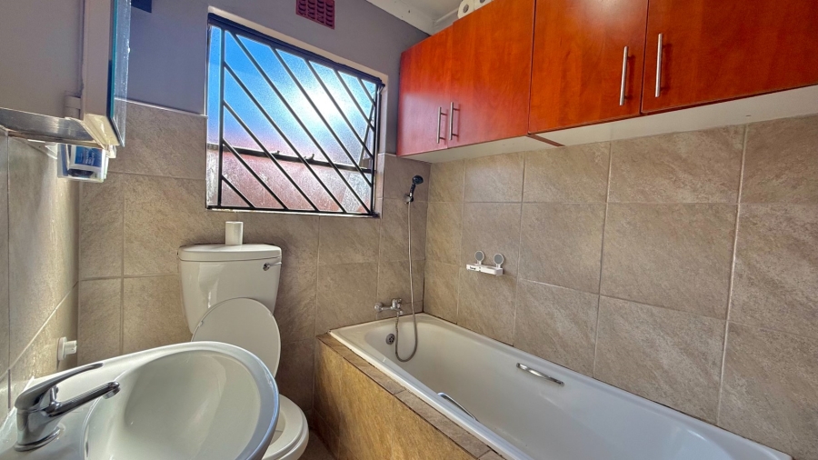3 Bedroom Property for Sale in Goudrand Gauteng