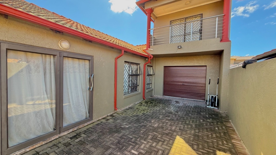 3 Bedroom Property for Sale in Goudrand Gauteng