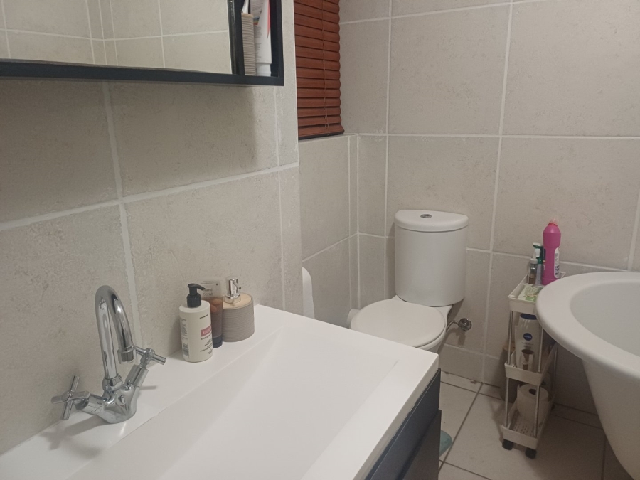 2 Bedroom Property for Sale in Acacia Gauteng