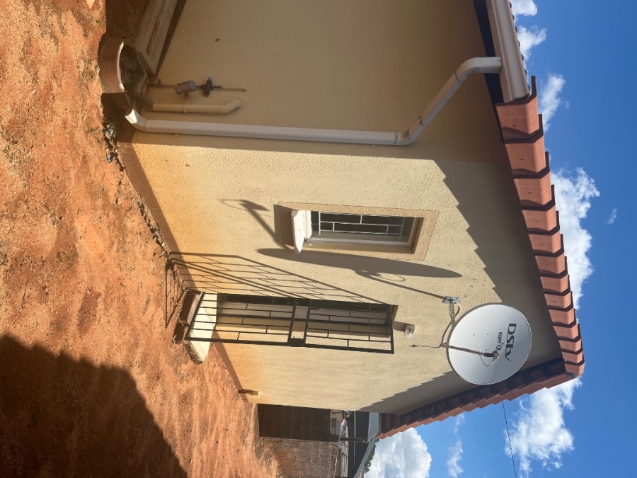 2 Bedroom Property for Sale in Witpoortjie Gauteng