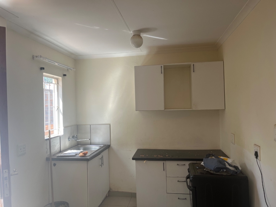 2 Bedroom Property for Sale in Witpoortjie Gauteng