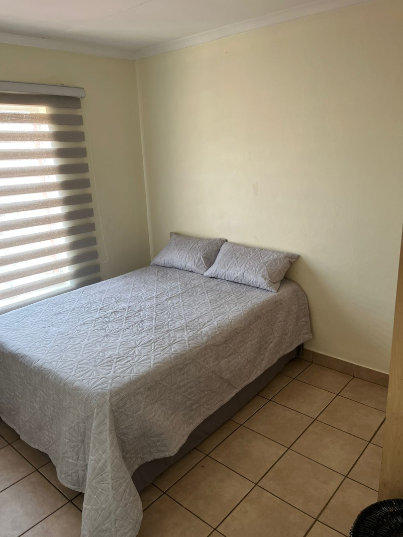 2 Bedroom Property for Sale in Witpoortjie Gauteng