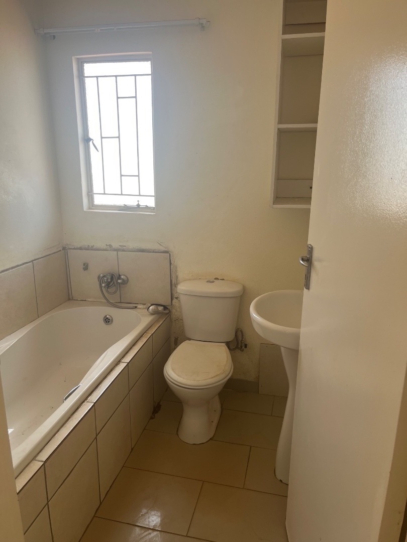 2 Bedroom Property for Sale in Witpoortjie Gauteng