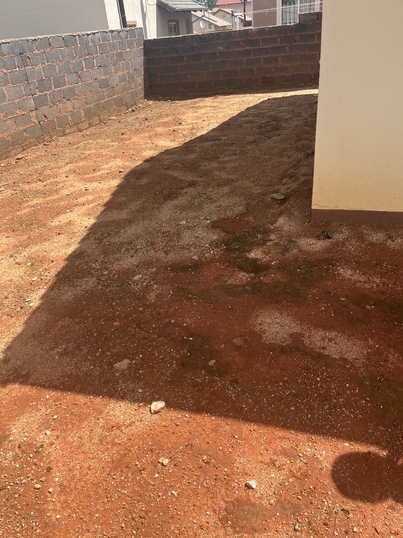 2 Bedroom Property for Sale in Witpoortjie Gauteng