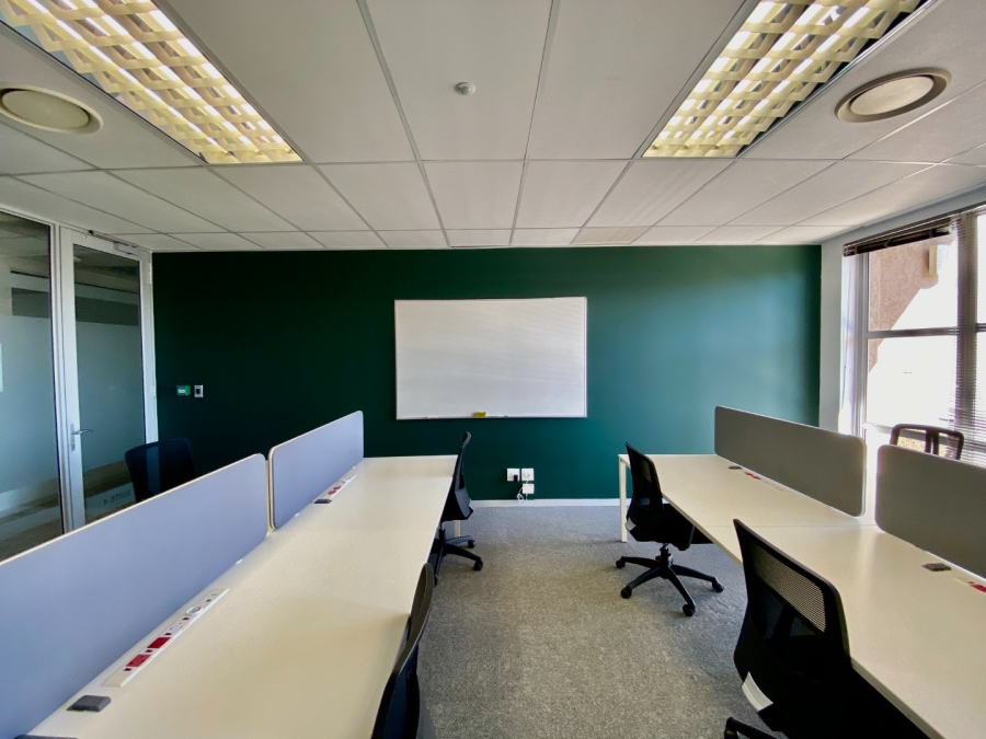 To Let Commercial Property for Rent in Die Hoewes Gauteng