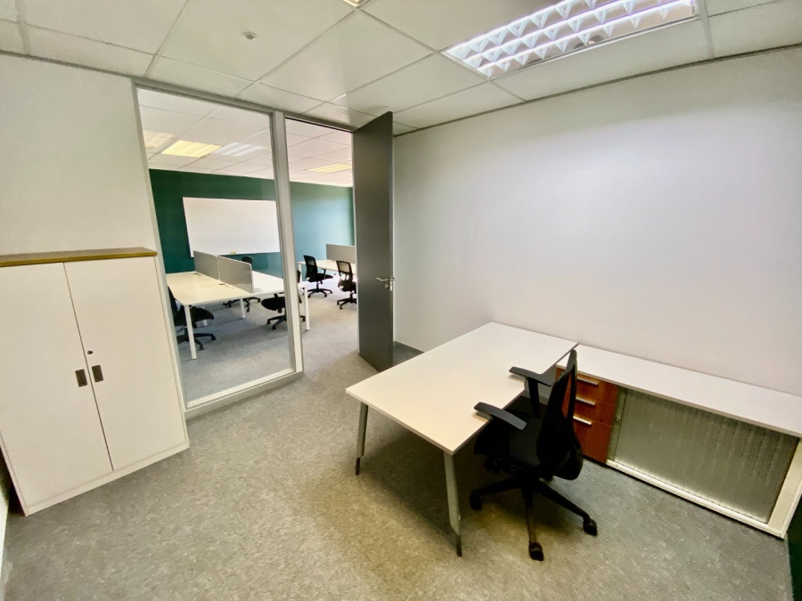 To Let Commercial Property for Rent in Die Hoewes Gauteng