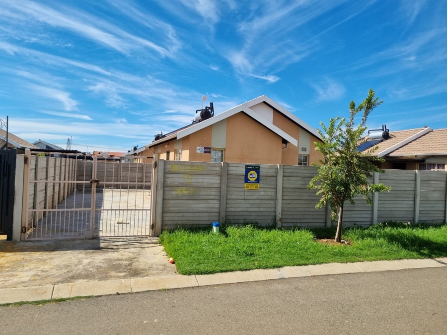 2 Bedroom Property for Sale in Sky City Gauteng