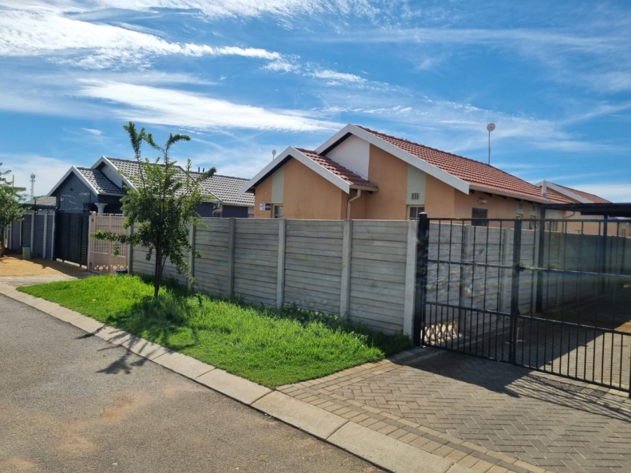 2 Bedroom Property for Sale in Sky City Gauteng