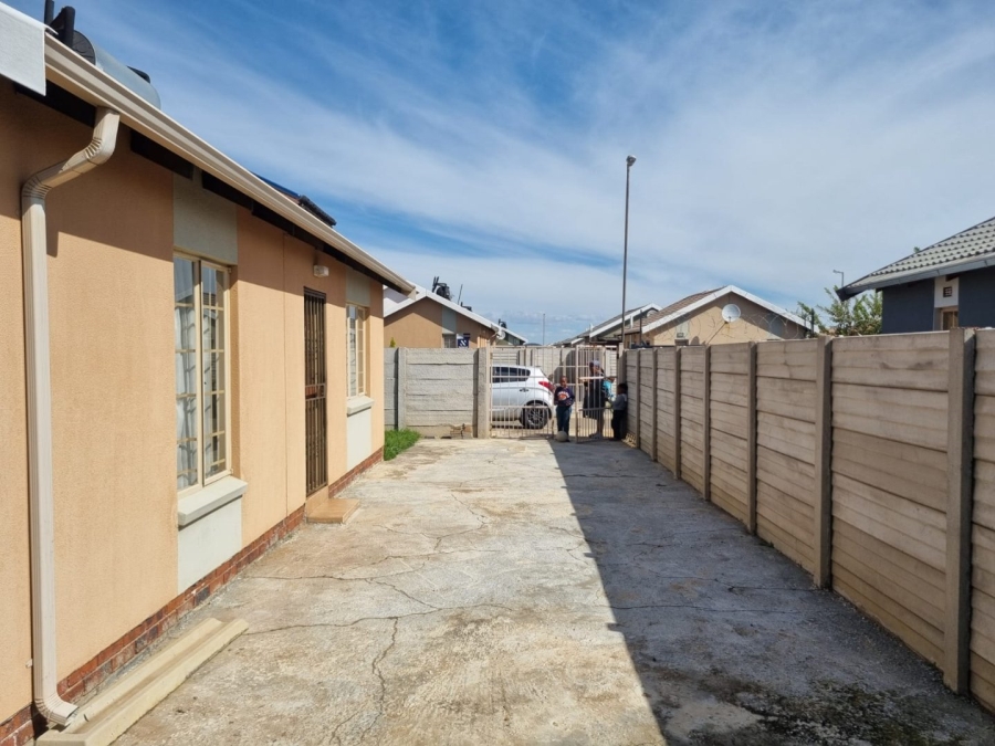 2 Bedroom Property for Sale in Sky City Gauteng