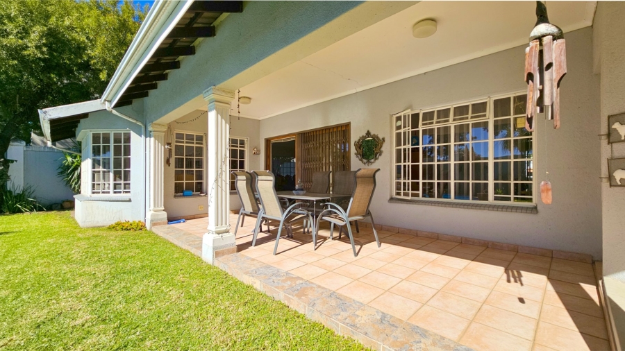 3 Bedroom Property for Sale in Three Rivers Proper Gauteng