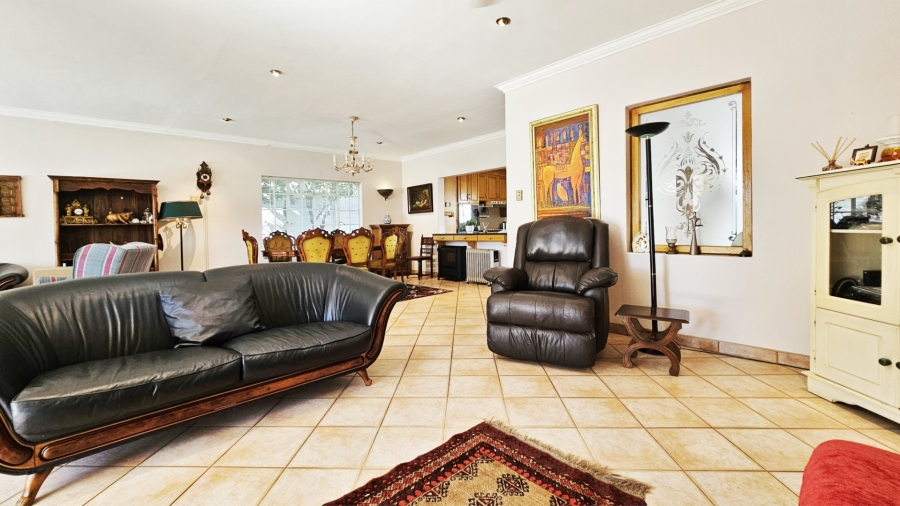 3 Bedroom Property for Sale in Three Rivers Proper Gauteng