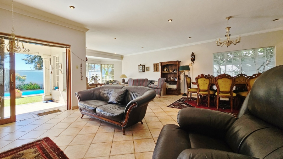 3 Bedroom Property for Sale in Three Rivers Proper Gauteng