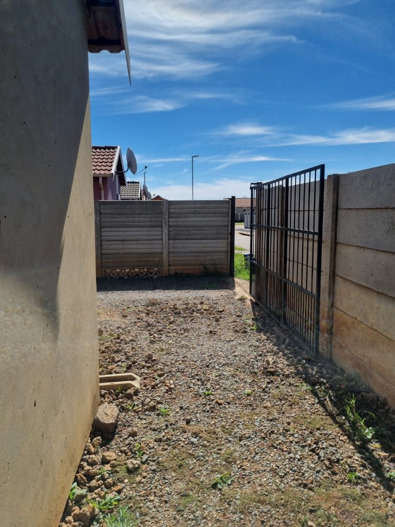 Bedroom Property for Sale in Sky City Gauteng