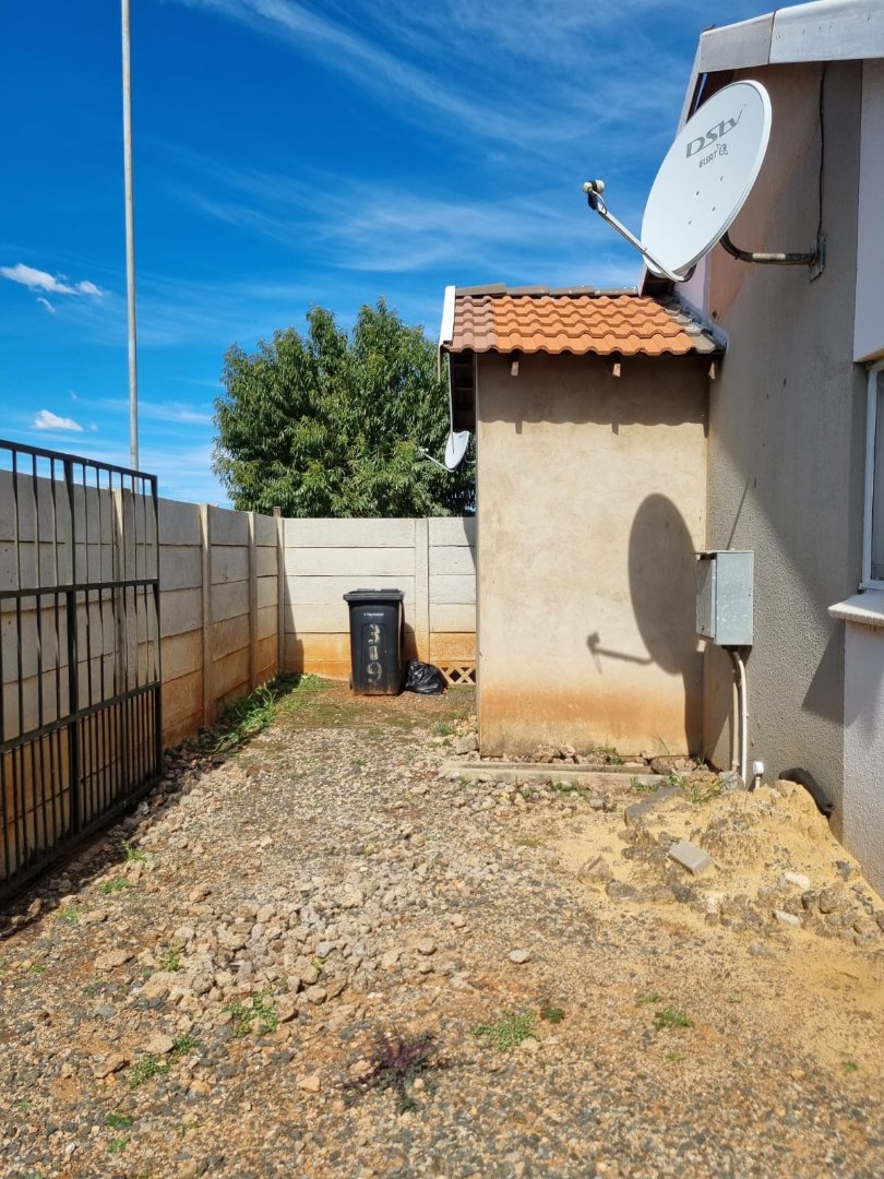  Bedroom Property for Sale in Sky City Gauteng