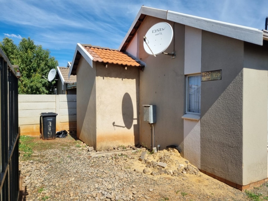  Bedroom Property for Sale in Sky City Gauteng