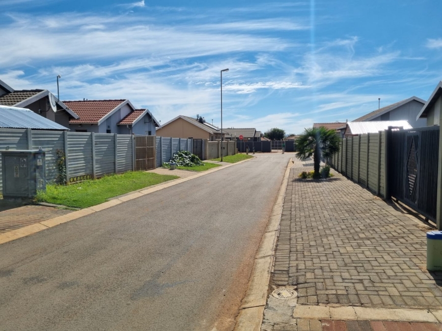  Bedroom Property for Sale in Sky City Gauteng